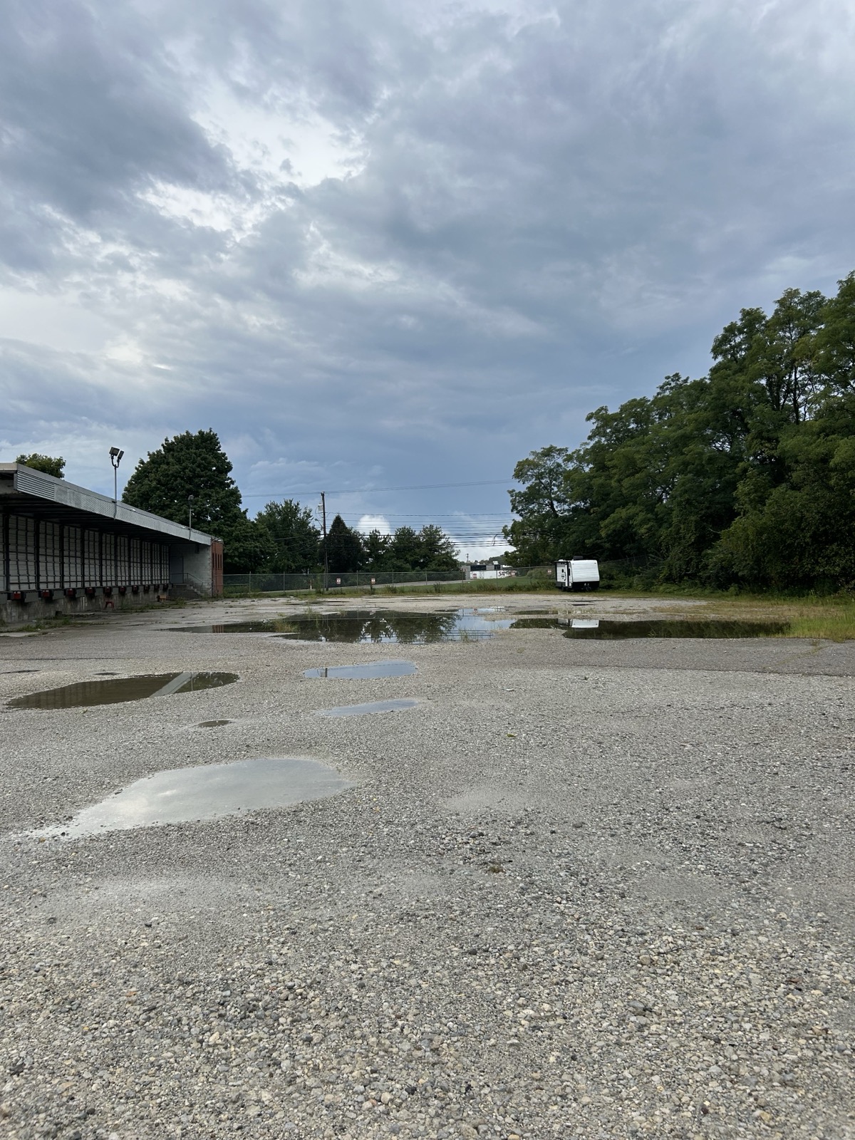 Richfield truck parking yard with 53-foot tractor-trailers